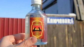 俄国人喝伏特加吃酸瓜视频,伏特加与酸瓜的完美邂逅