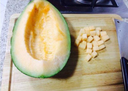 声控吃哈密瓜的视频,跟着声音一起品尝哈密瓜的甜蜜时光