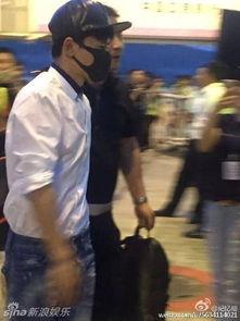 跑男路透吃瓜视频,明星们幕后吃瓜瞬间，揭秘节目幕后趣事